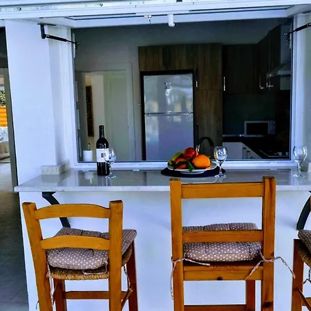 Orchard Bloom With Pool And Jacuzzi * Karavas (Northern Cyprus)